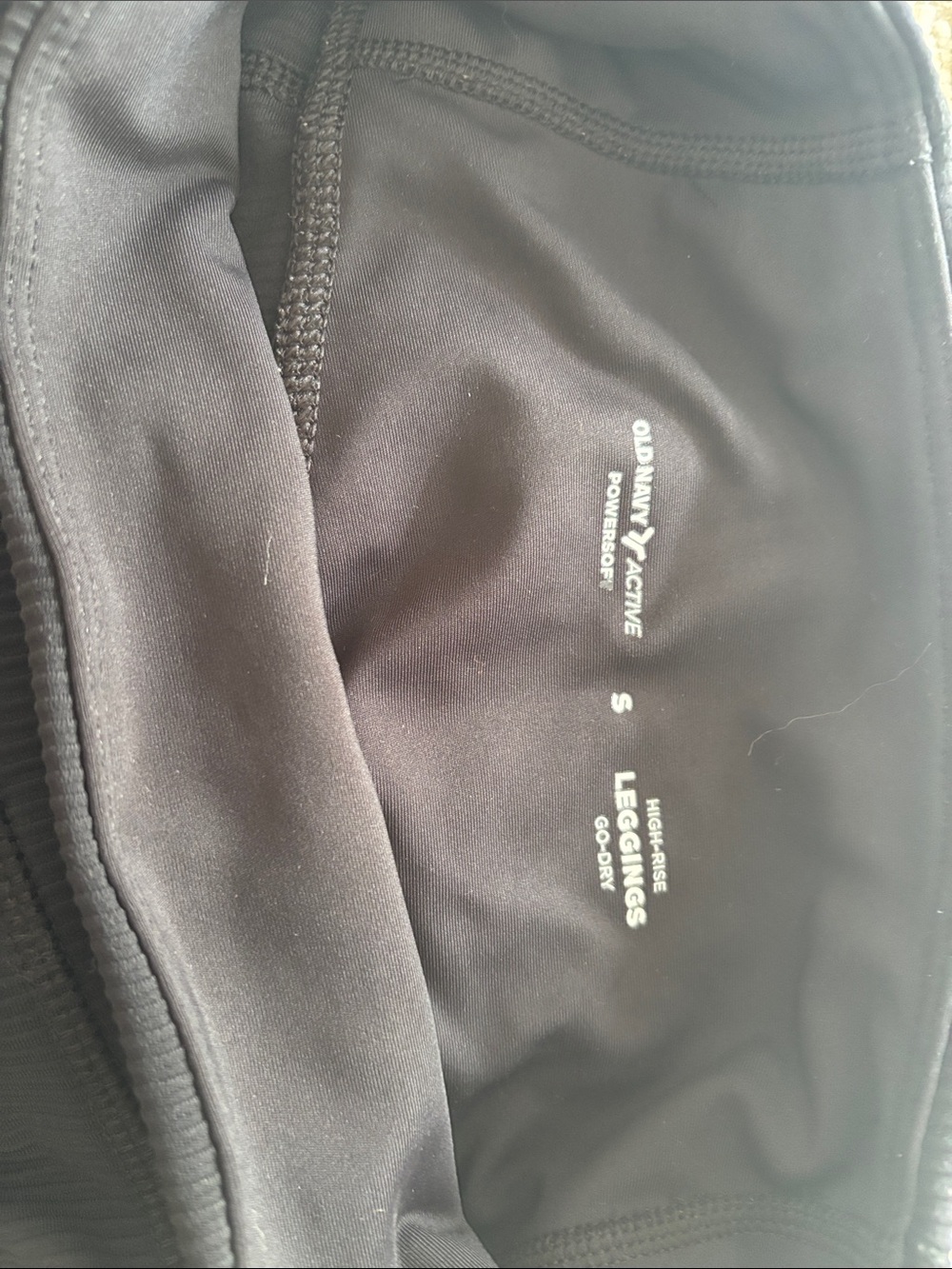 Old Navy Black High-Rise Active Leggings - Picture 2 of 8